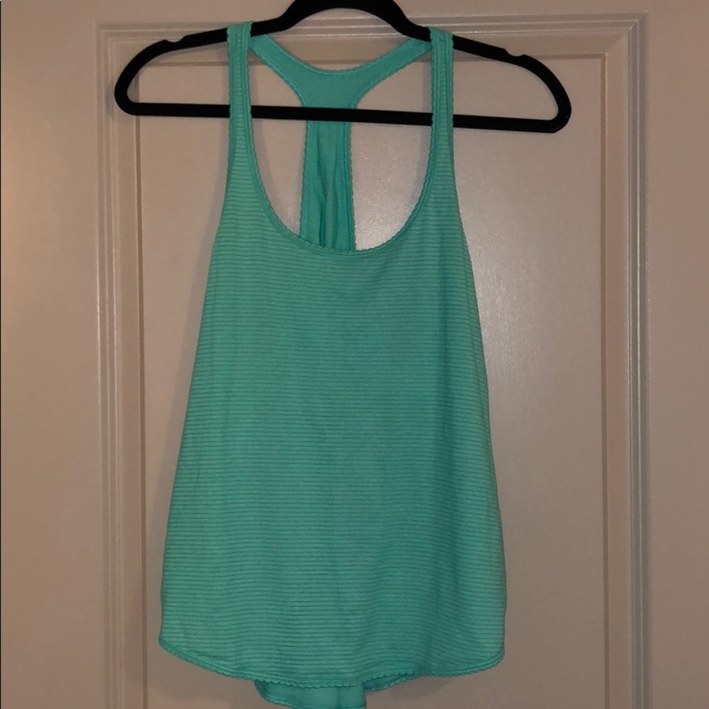 Lululemon scalloped edge tank top